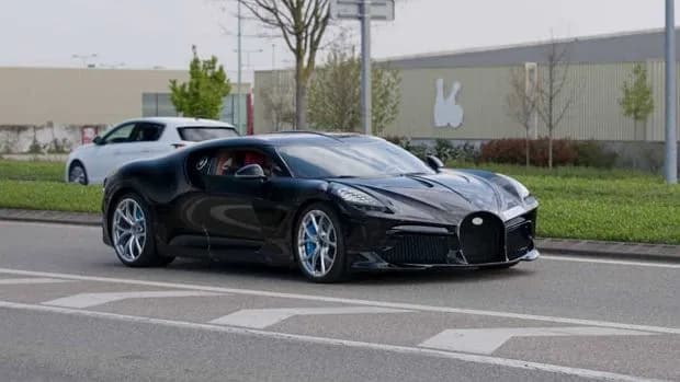 Bugatti La Voiture Noire - 1500 koni i niesamowite osiągi