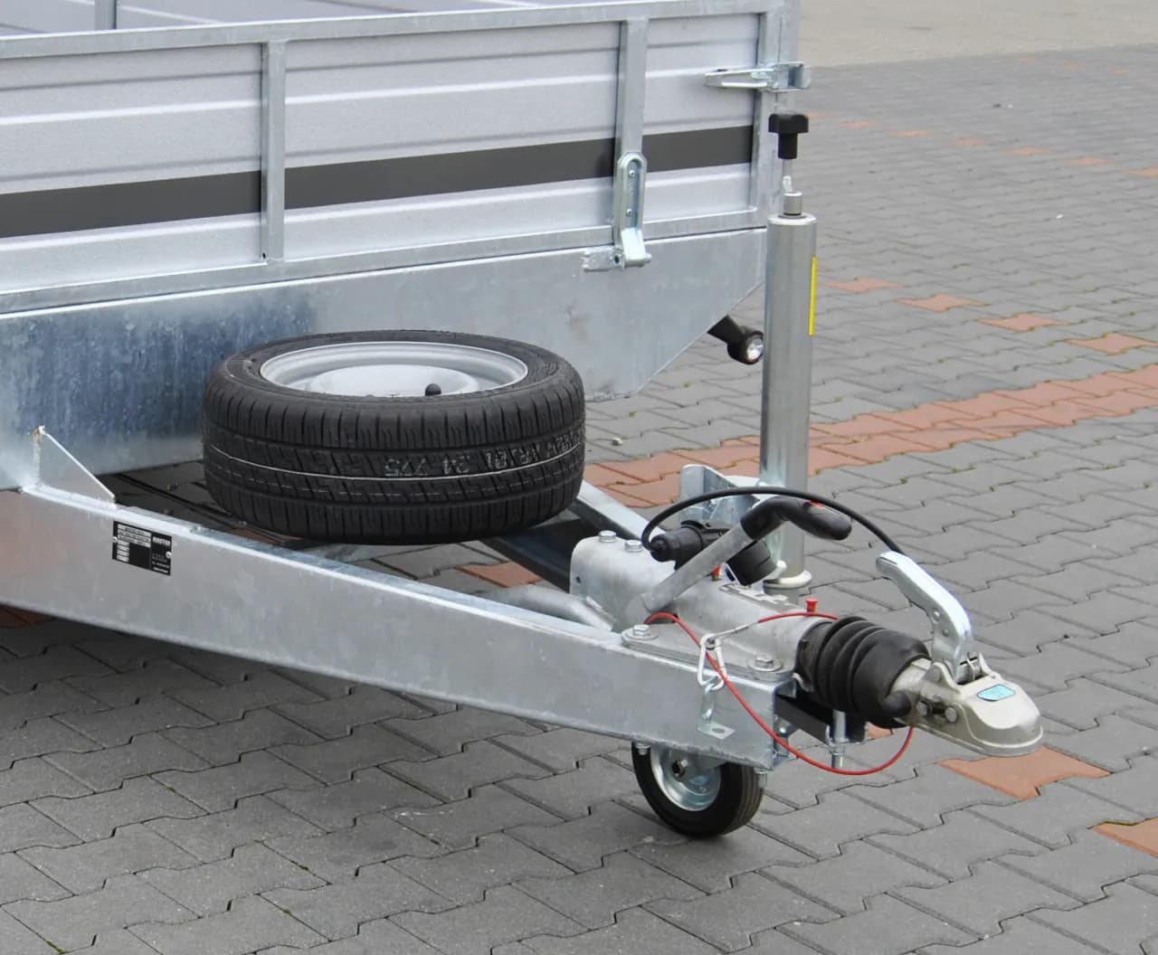 Jak wyregulować hamulce w przyczepie kempingowej bez stresu